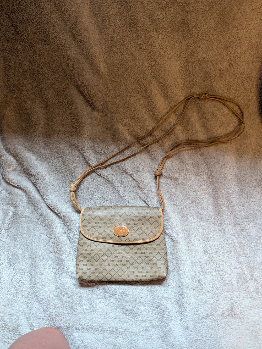 Auth. Gucci Canvas Crossbody Shoulder Bag in Beige with Tan Trim
